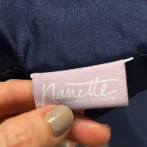 2 decorative pillows and 2 standard pillow cases 🌺🌸 - Picture 6 of 8